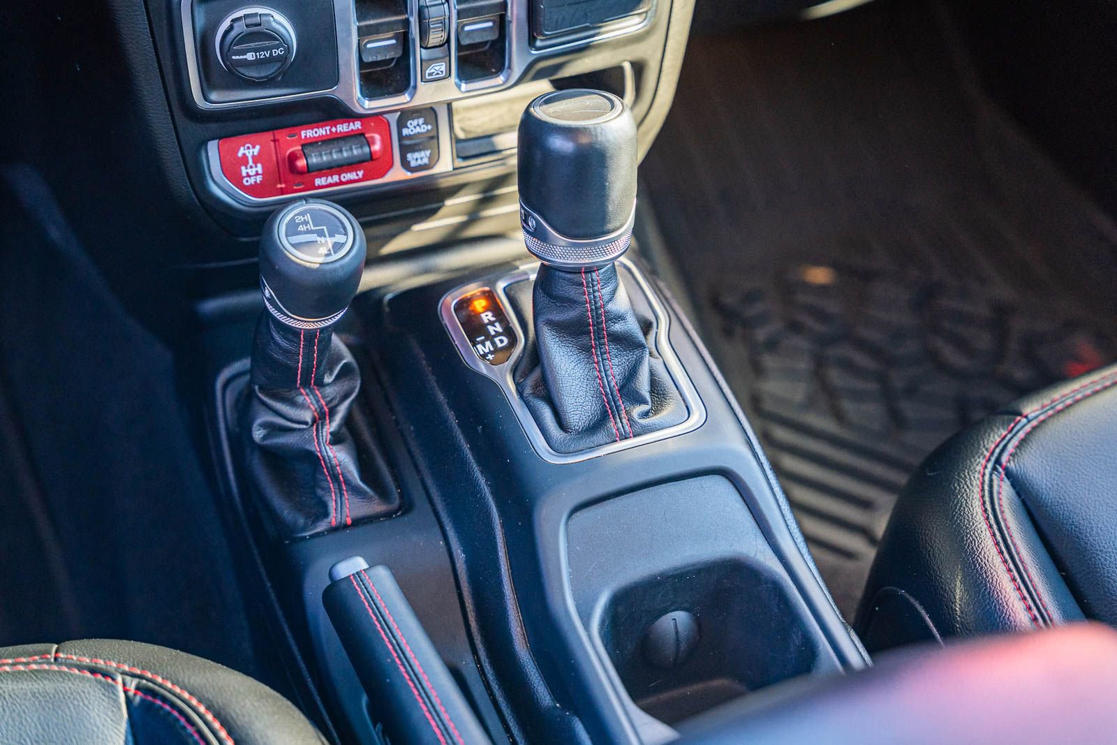 Used 2023 Jeep Gladiator Rubicon w/ LED Lighting Group image 30