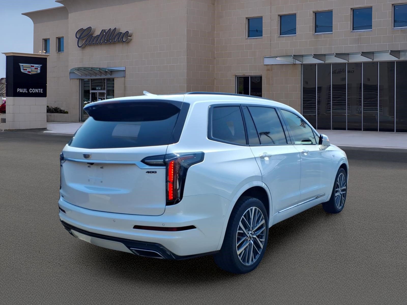 Certified 2023 Cadillac XT6 Sport w/ Technology Package AWD/4WD image 4