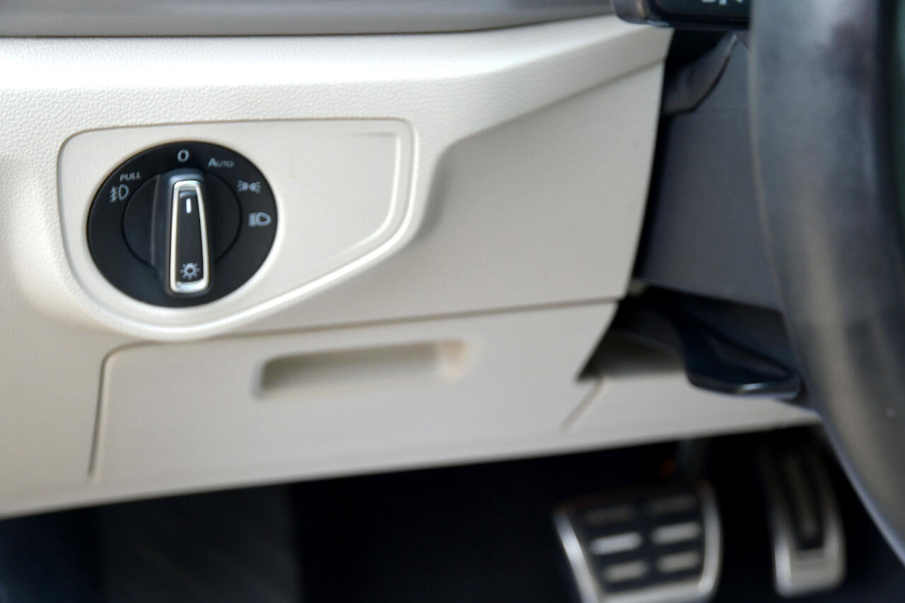 Used 2020 Volkswagen Atlas SE w/ Panoramic Sunroof Package image 10