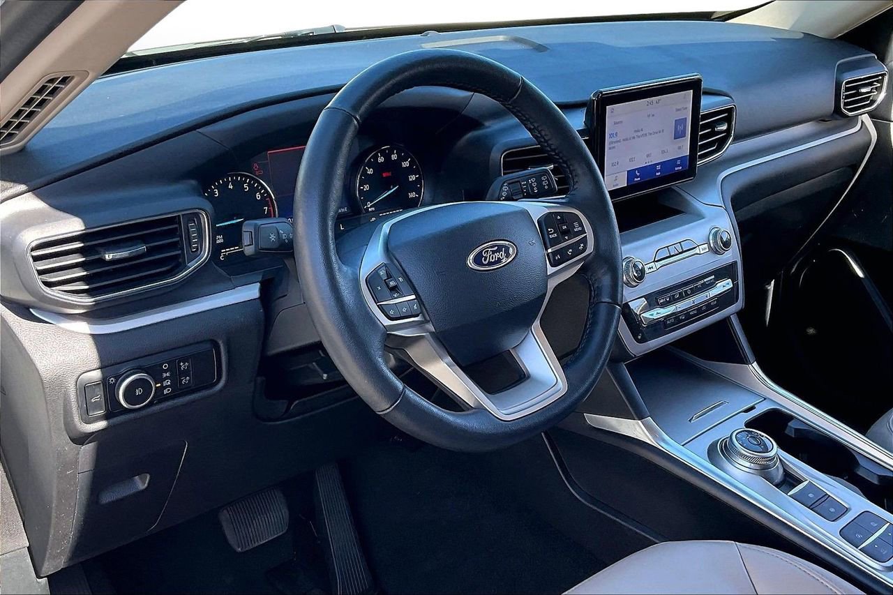 Used 2024 Ford Explorer XLT w/ Equipment Group 202A image 18