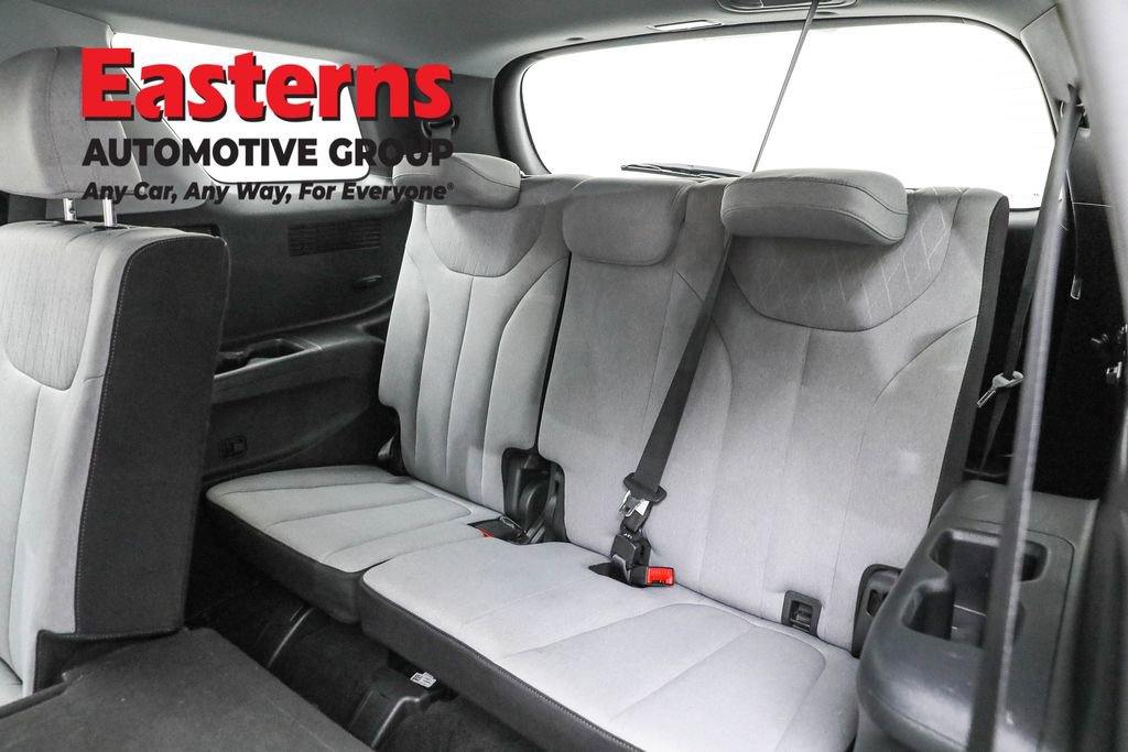 Used 2021 Hyundai Palisade SE image 25