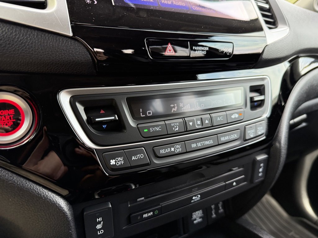 Used 2018 Honda Pilot Touring image 36