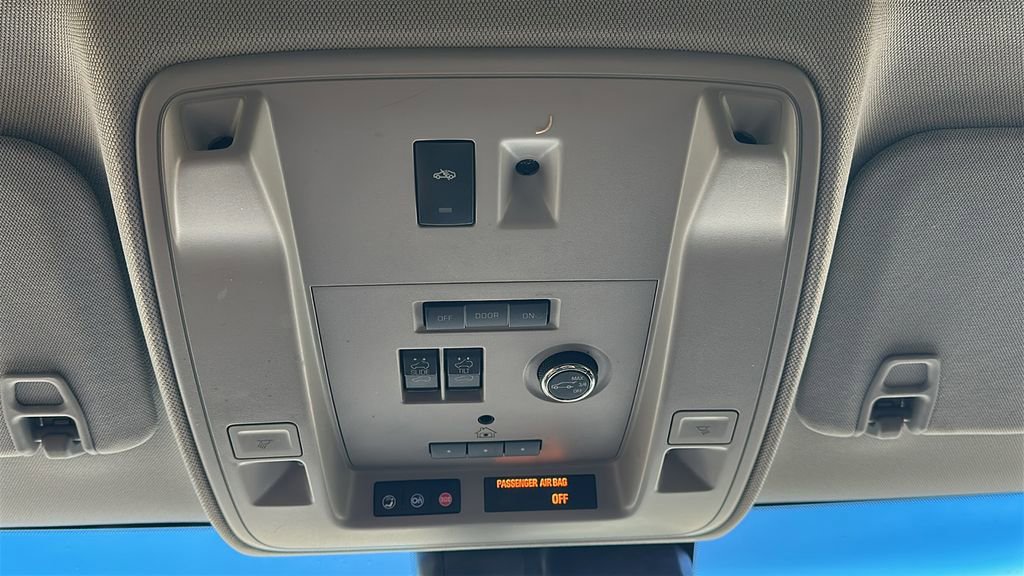 Used 2018 Cadillac Escalade Premium Luxury image 29