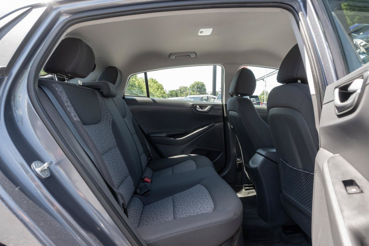 Used 2018 Hyundai Ioniq Blue FWD image 27