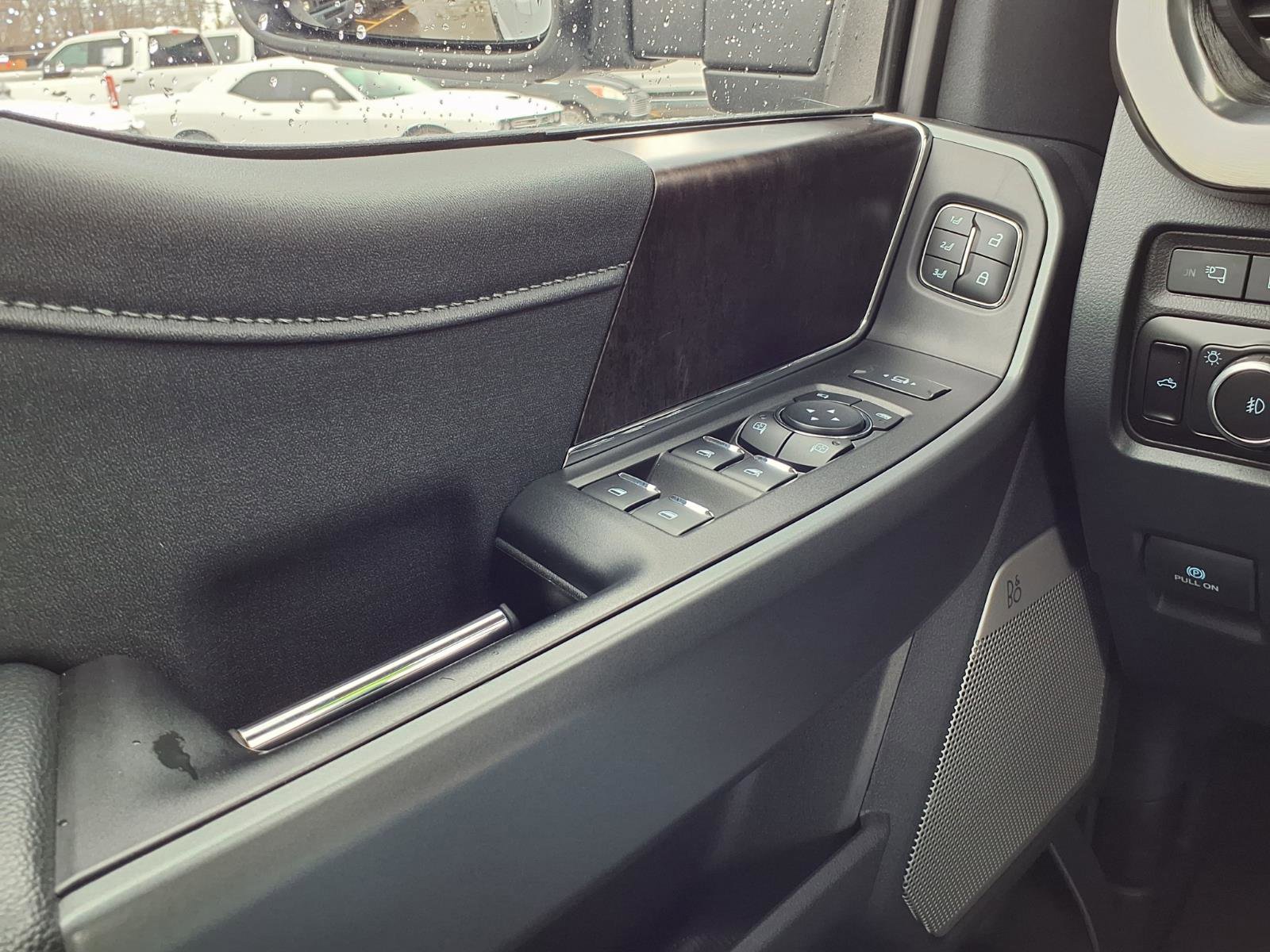 Used 2024 Ford F250 Lariat w/ Sport Appearance Package image 21