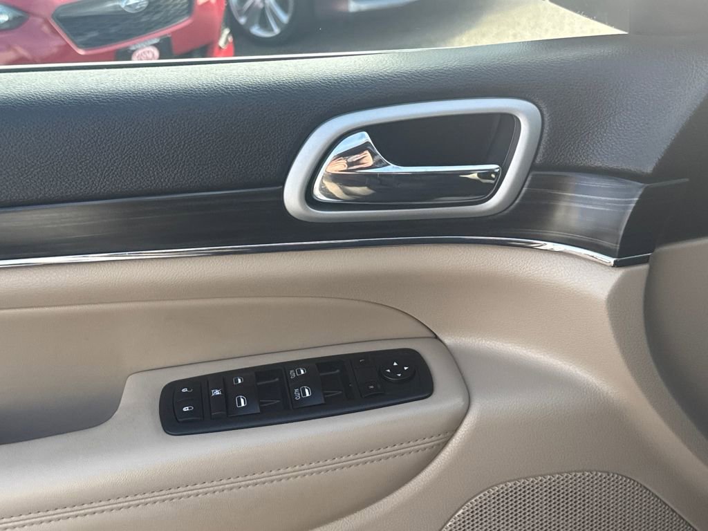 Used 2021 Jeep Grand Cherokee Limited image 35