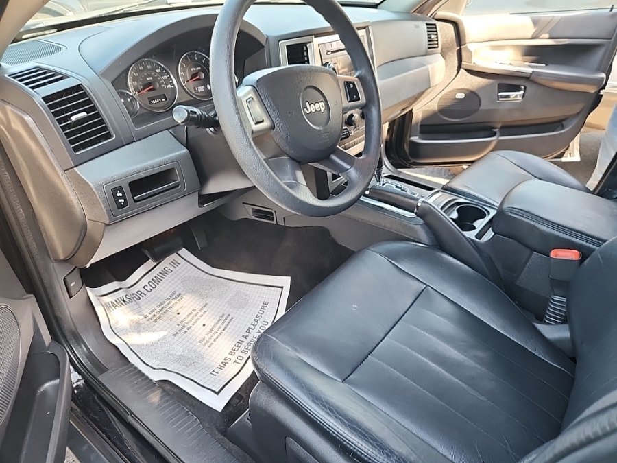 Used 2009 Jeep Grand Cherokee Laredo w/ Popular Equipment Group AWD/4WD image 7