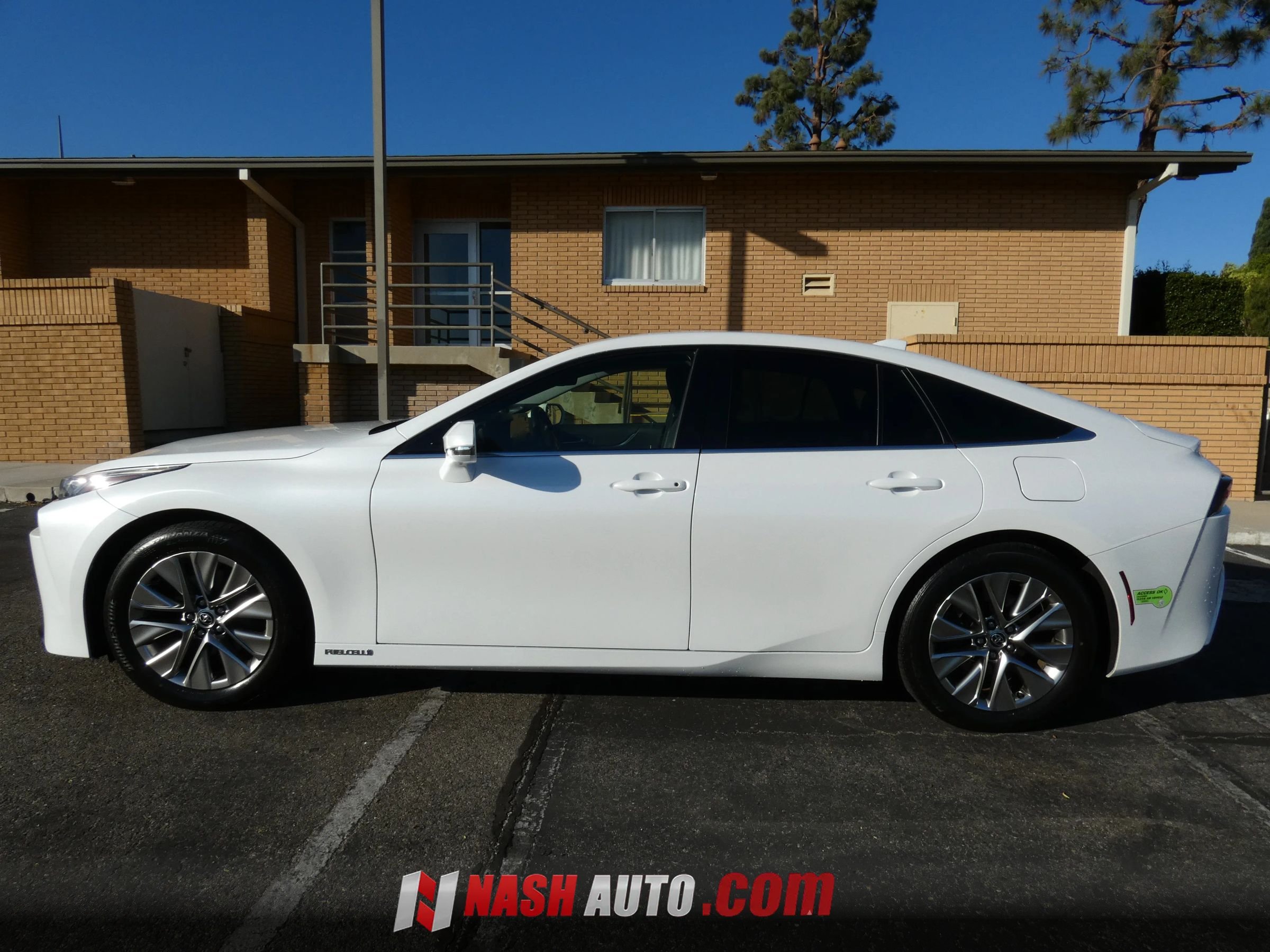 Used 2022 Toyota Mirai w/ Advanced Technology Package RWD image 15