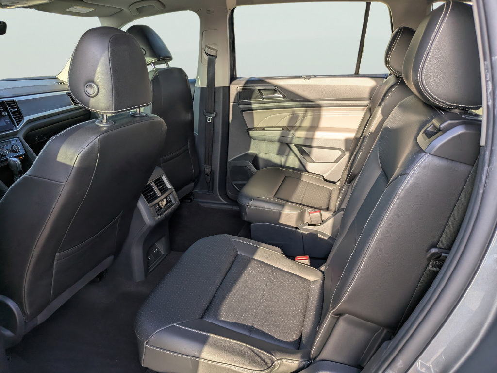 Certified 2023 Volkswagen Atlas SE w/ Panoramic Sunroof Package FWD image 14