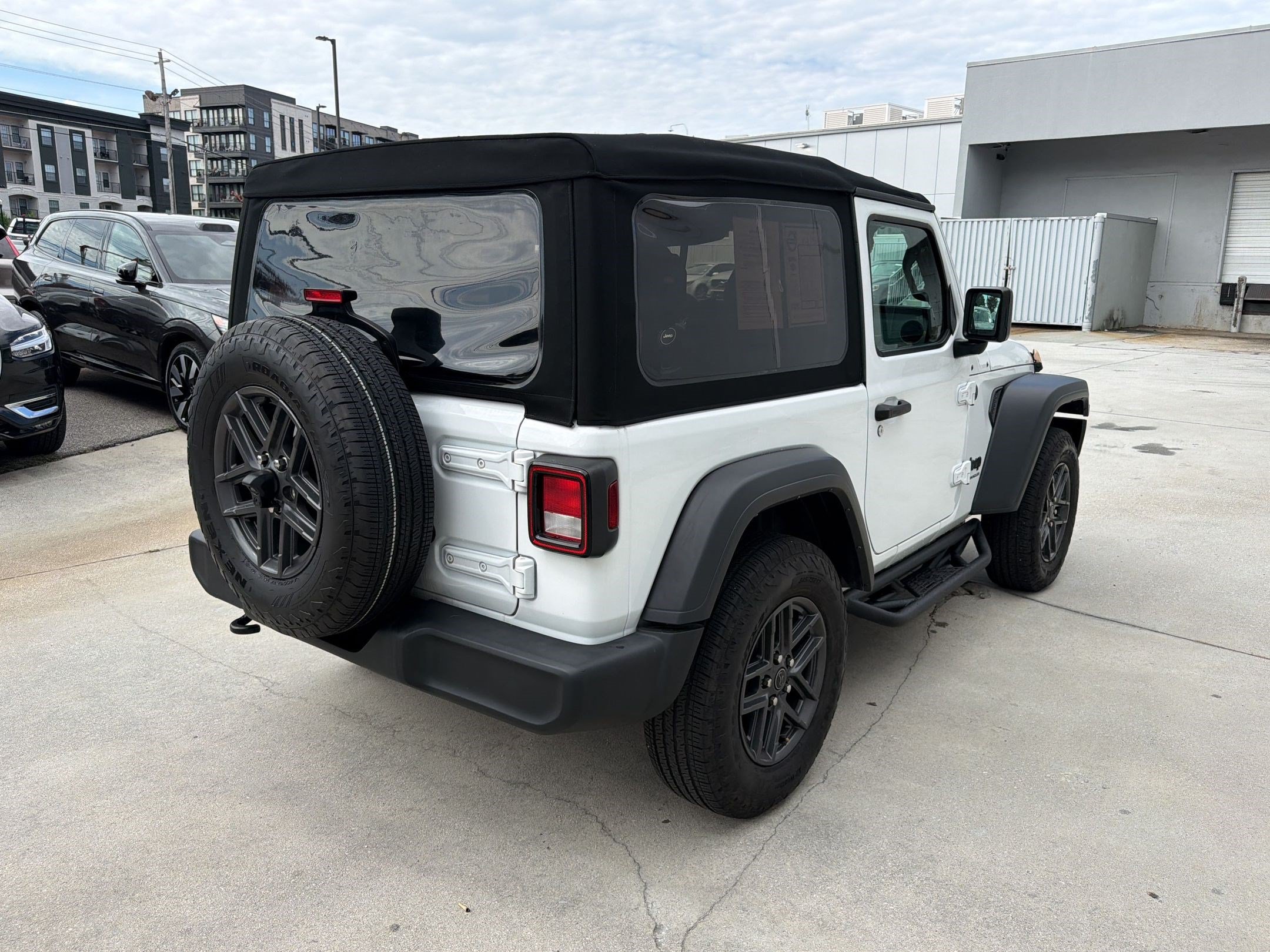Used 2024 Jeep Wrangler Sport AWD/4WD image 9