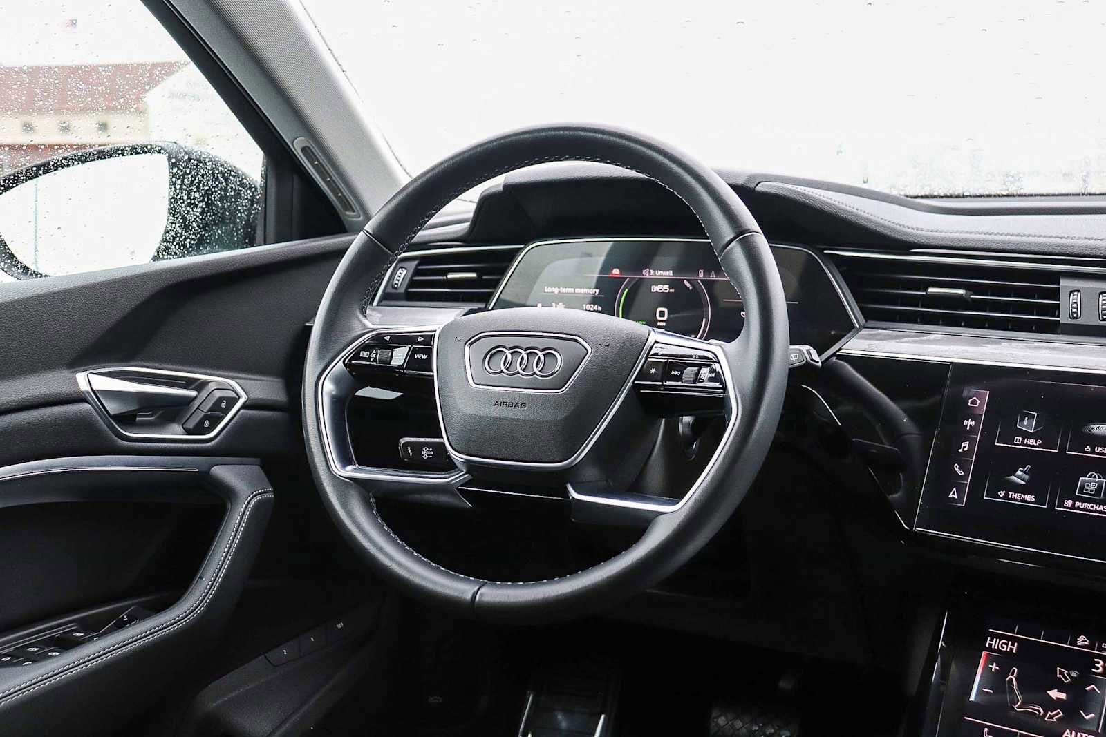 Used 2023 Audi e-tron Premium w/ Convenience Plus Package image 21
