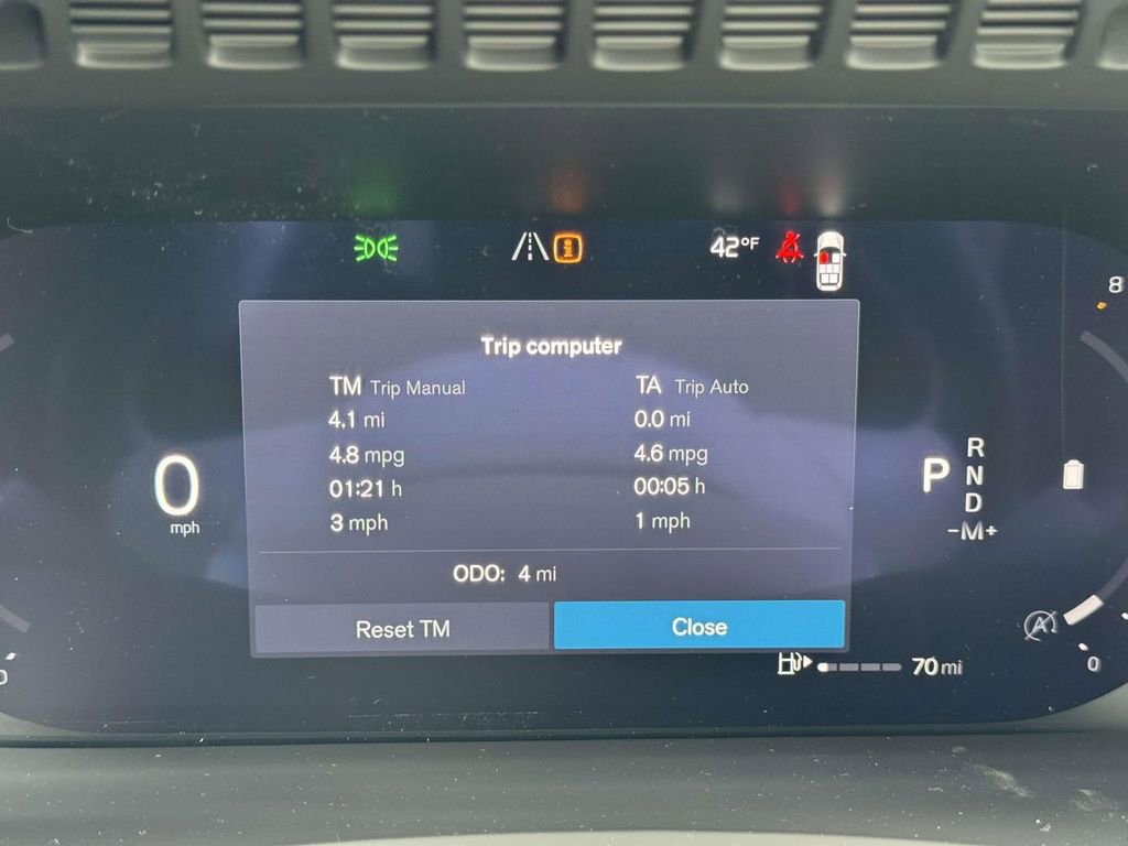 New 2026 Volvo XC90 B5 Ultra w/ Protection Package Premier image 11