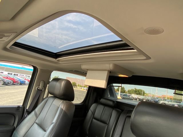 Used 2011 Chevrolet Avalanche LT image 7