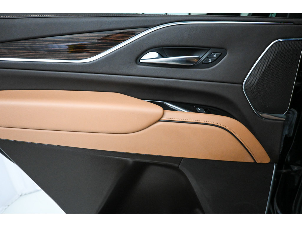 Used 2023 Cadillac Escalade Premium Luxury AWD/4WD image 26