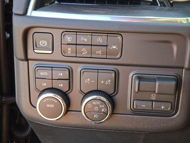 New 2026 Chevrolet Tahoe Premier w/ Sun And Tow Package AWD/4WD image 31
