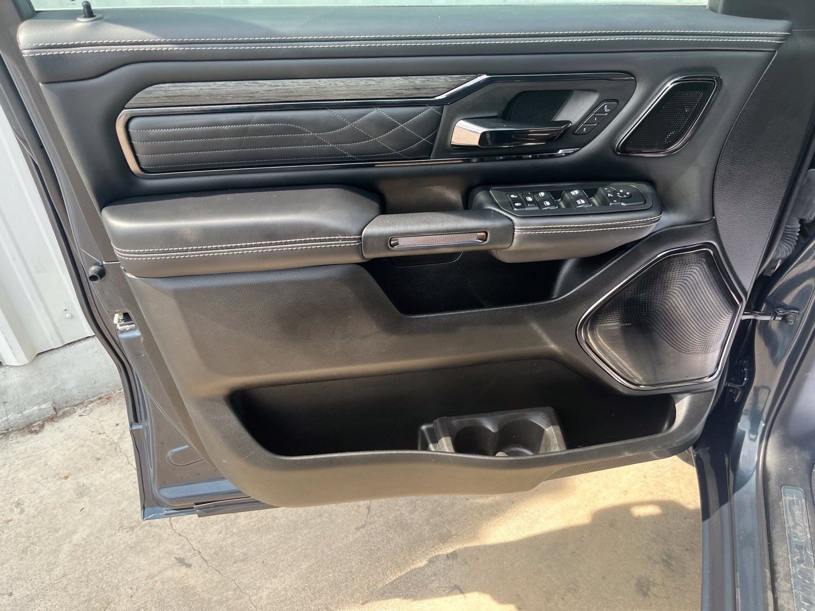 Used 2026 RAM 1500 Limited AWD/4WD image 11