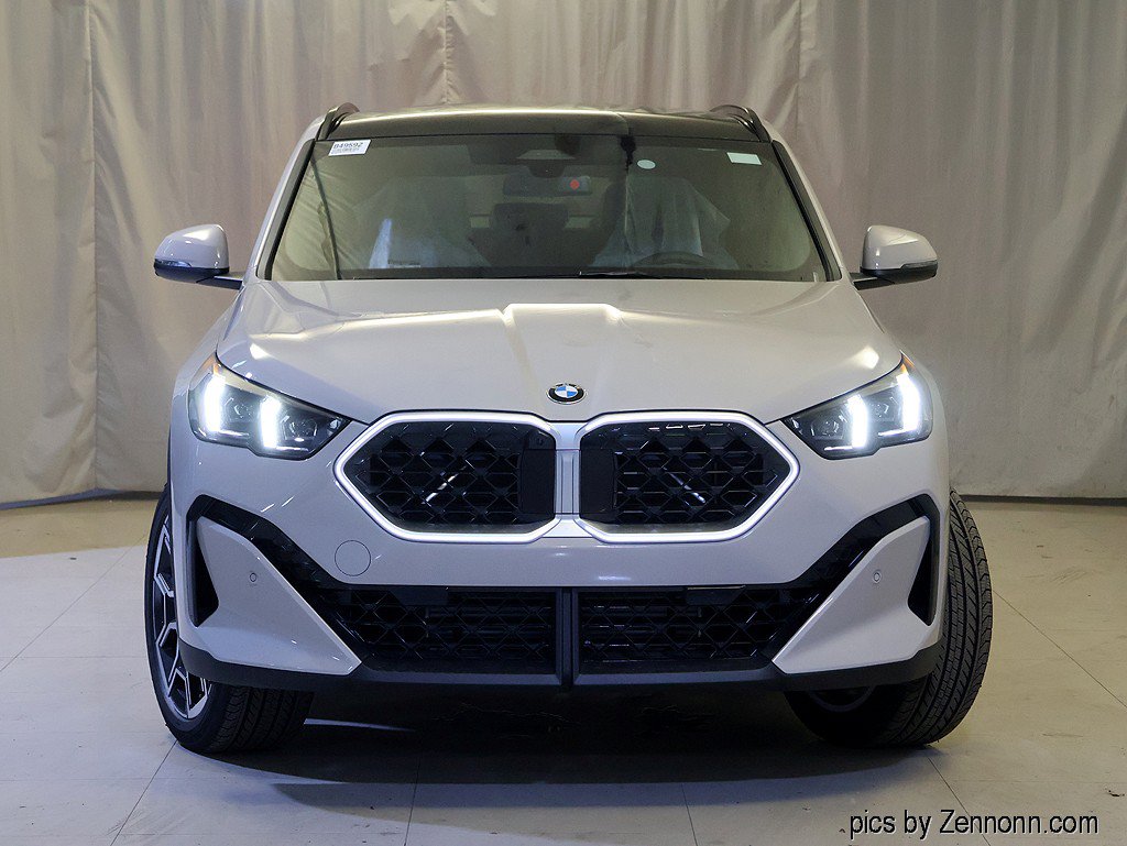 New 2026 BMW X2 xDrive28i w/ Technology Package AWD/4WD image 5