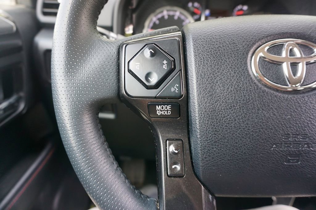 Used 2021 Toyota 4Runner TRD Off-Road image 8