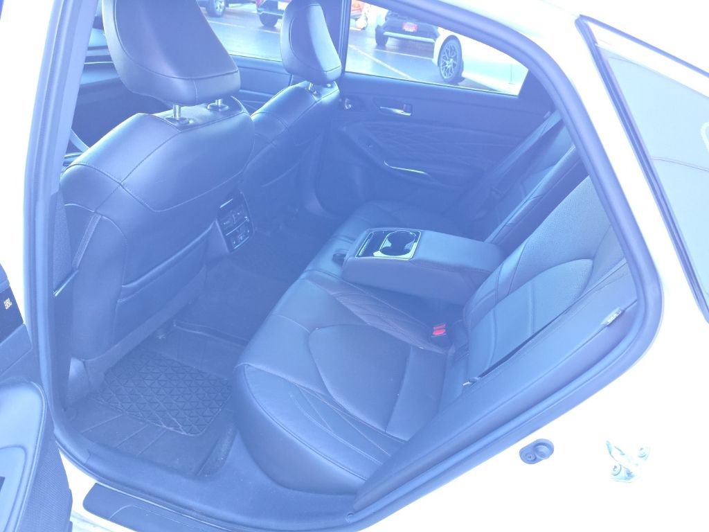 Used 2022 Toyota Avalon Limited w/ Advanced Safety Package image 12