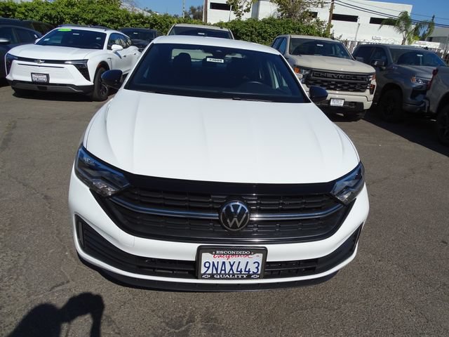Used 2024 Volkswagen Jetta Sport FWD image 6