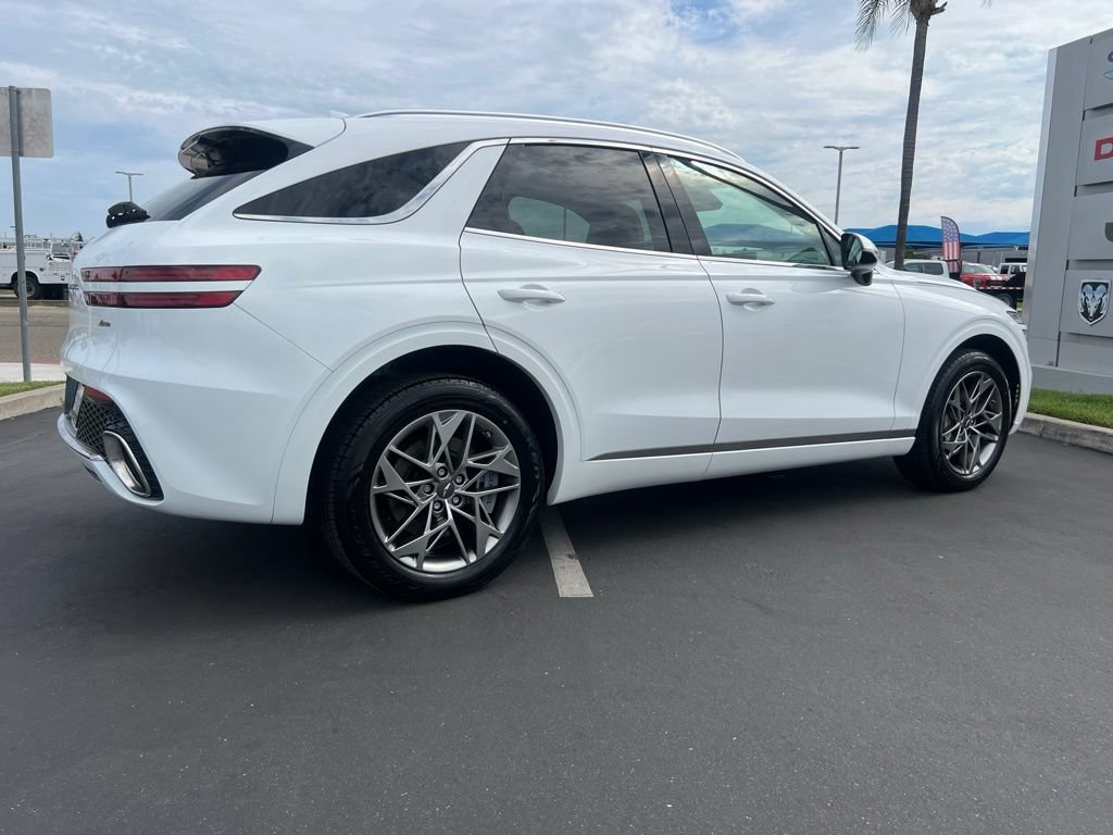 Used 2023 Genesis GV70 2.5T w/ Select Package AWD/4WD image 16