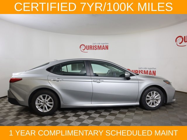 Used 2025 Toyota Camry LE FWD image 12