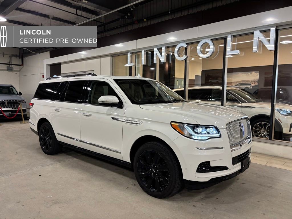 Used 2022 Lincoln Navigator L Reserve AWD/4WD image 1