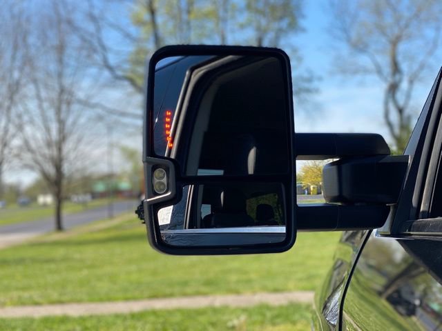 Used 2018 GMC Sierra 2500 Denali w/ Duramax Plus Package AWD/4WD image 12