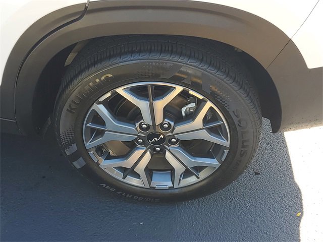 Certified 2023 Kia Seltos EX image 5