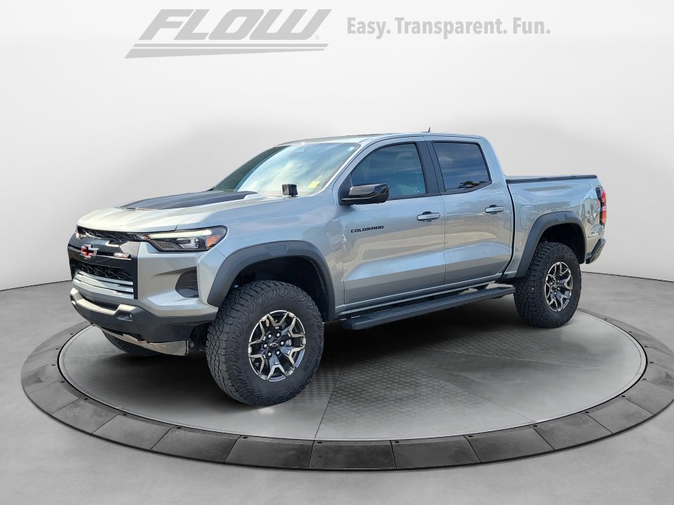 Used 2024 Chevrolet Colorado ZR2 w/ ZR2 Convenience Package III image 4