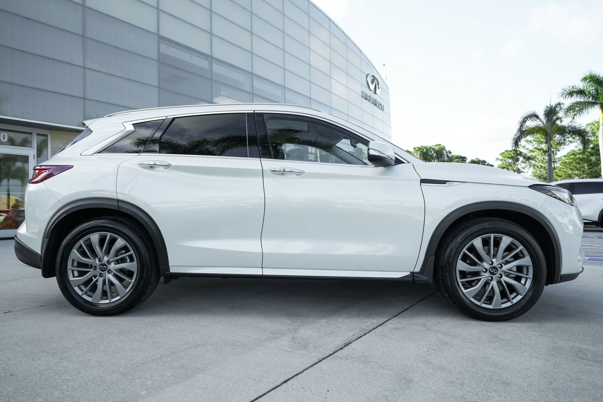 Used 2025 INFINITI QX50 Luxe image 24