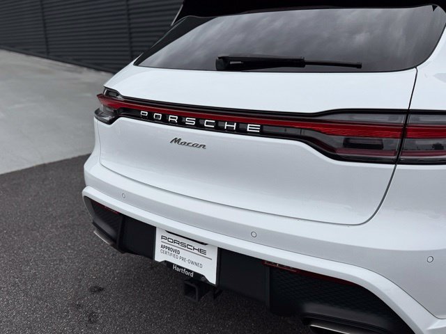 Certified 2023 Porsche Macan AWD/4WD image 36