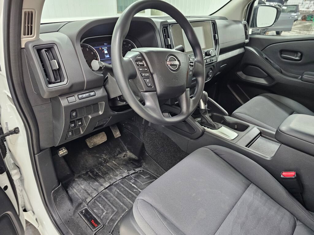 Used 2025 Nissan Frontier S image 29