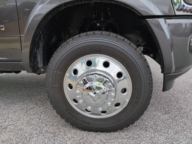 Used 2026 RAM 4500 4x4 Crew Cab DRW w/ Laramie Trim Package image 10