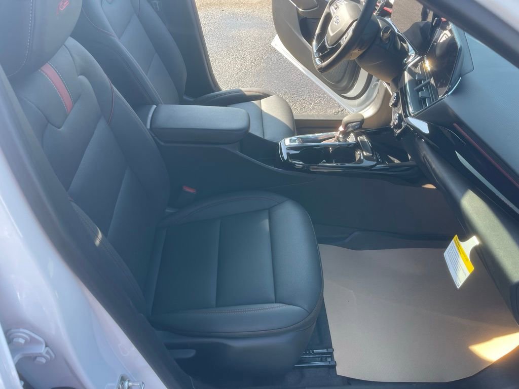 New 2026 Chevrolet Trax RS w/ Sunroof Package image 22