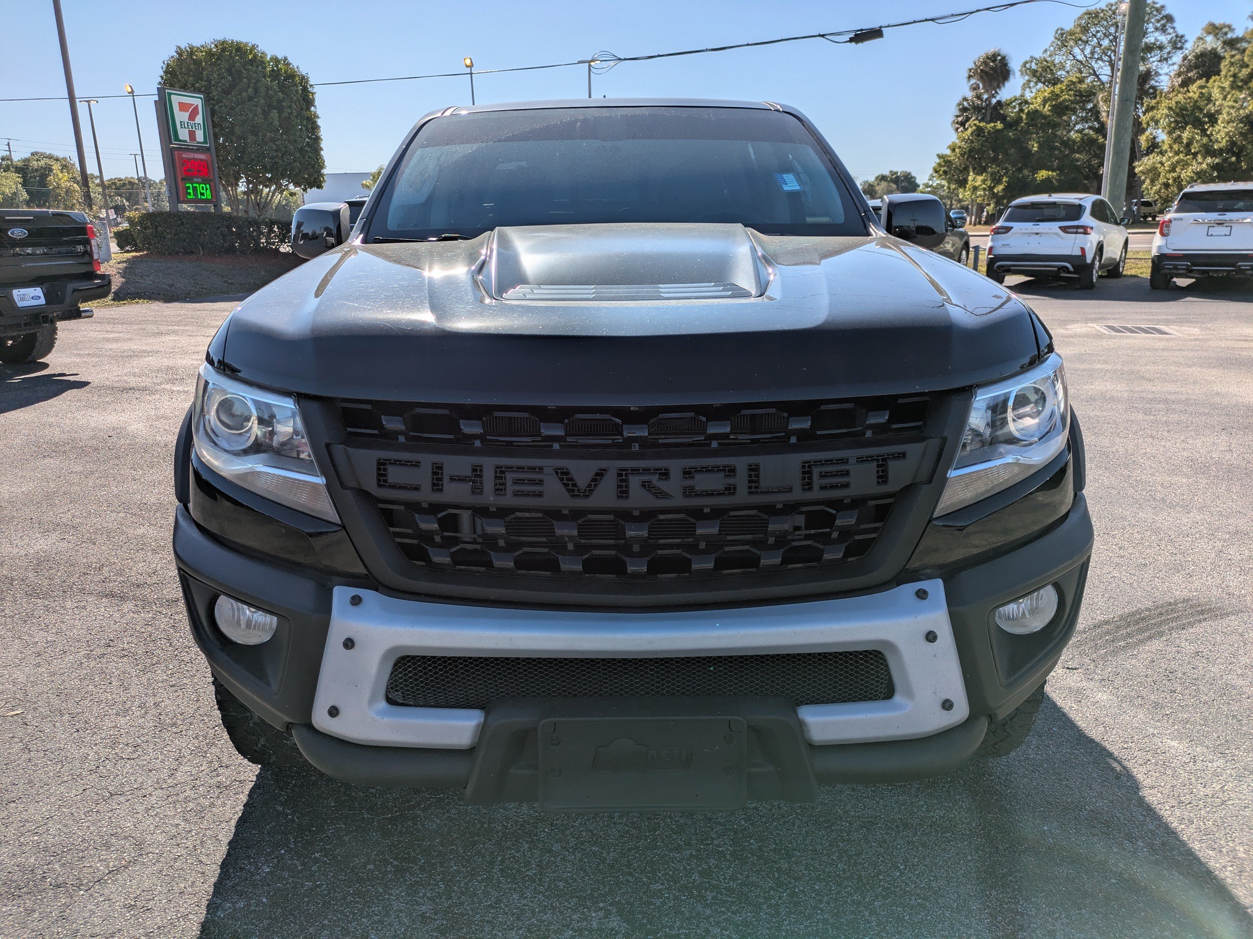 Used 2022 Chevrolet Colorado ZR2 w/ Colorado ZR2 Bison Edition AWD/4WD image 9