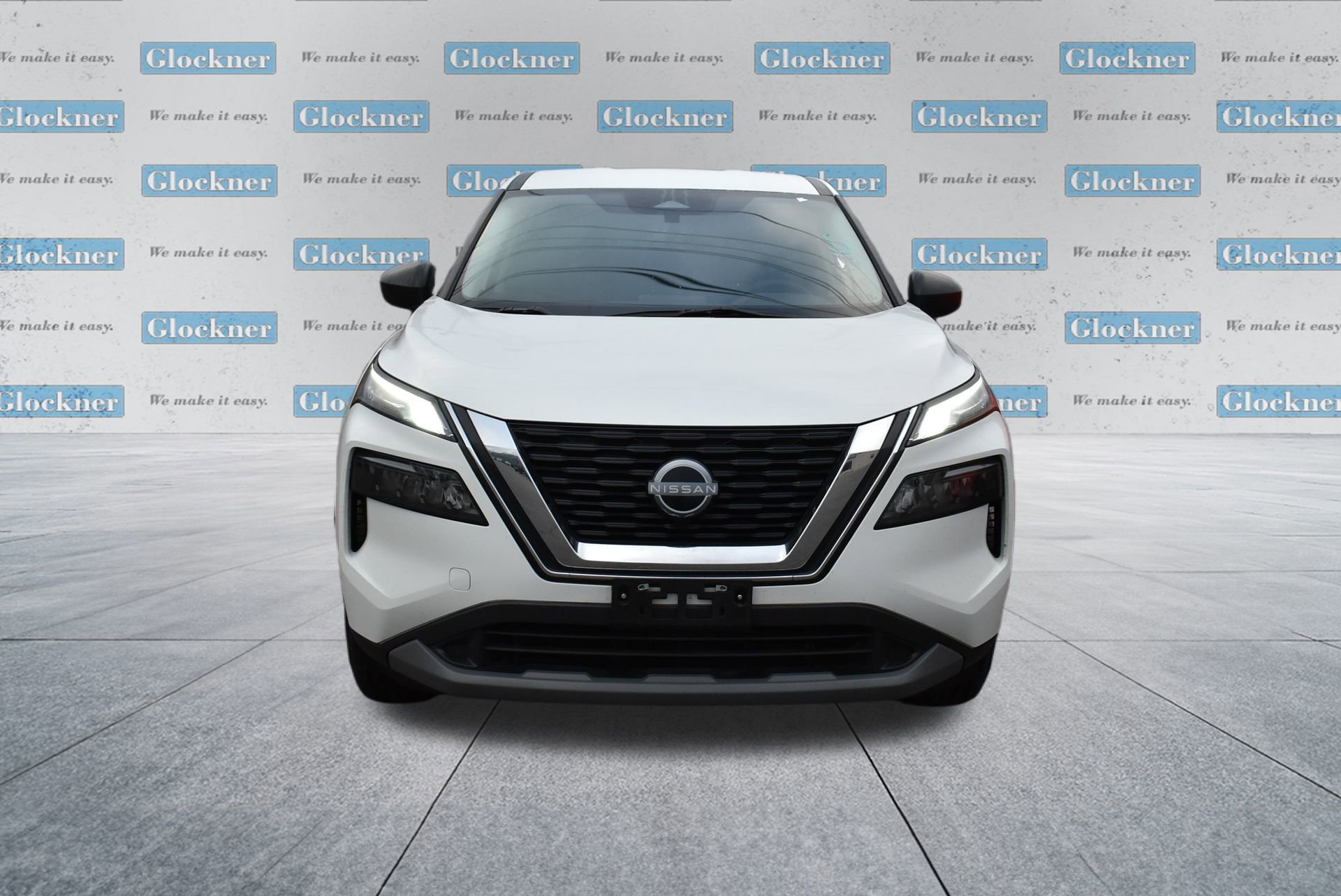 Used 2023 Nissan Rogue S image 2