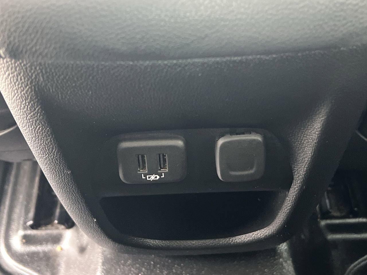 Used 2022 Chevrolet Colorado LT w/ Fleet Safety Package image 26