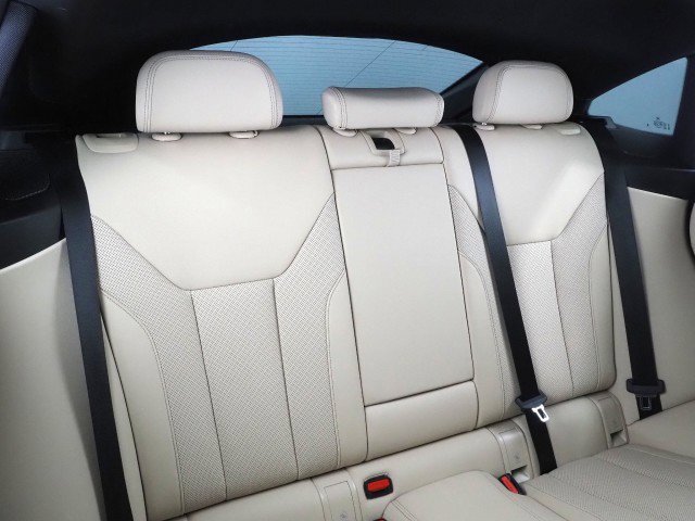 Used 2023 BMW i4 eDrive35 image 16