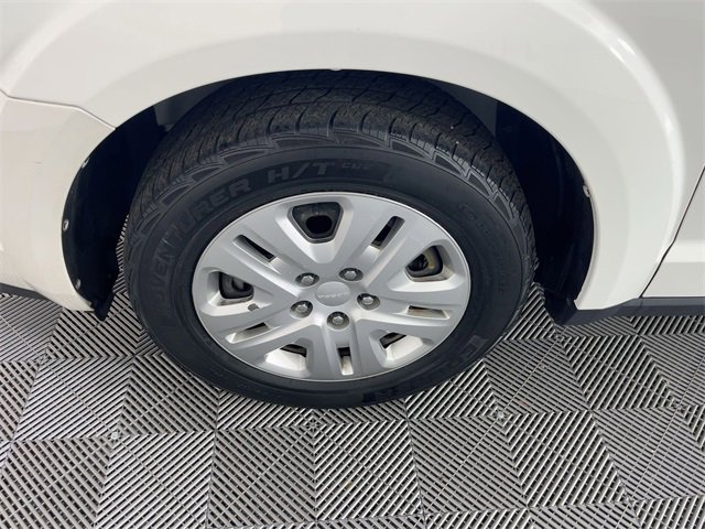 Used 2019 Dodge Journey SE image 9