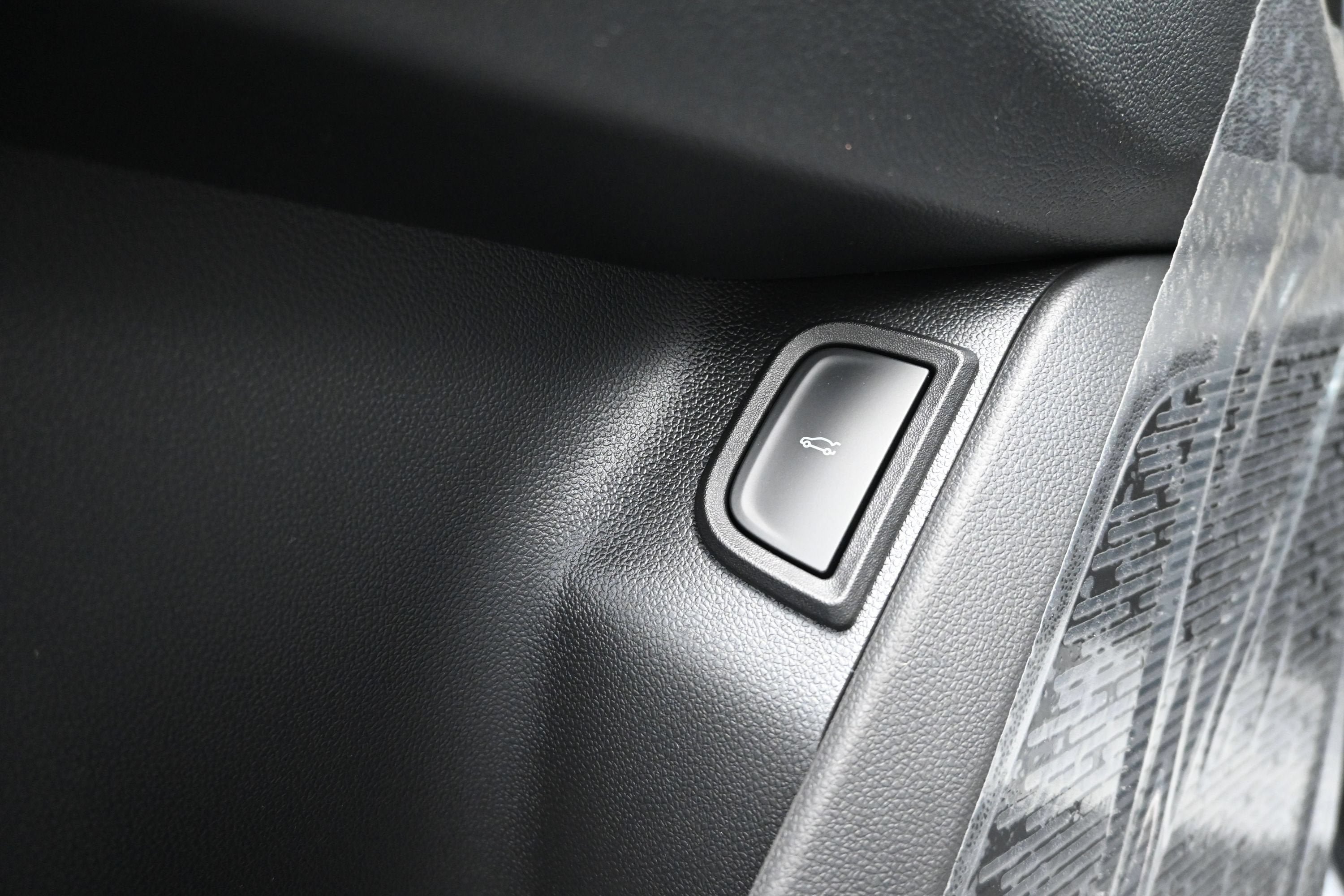 New 2027 Chevrolet Equinox LT w/ Convenience Package II FWD image 28