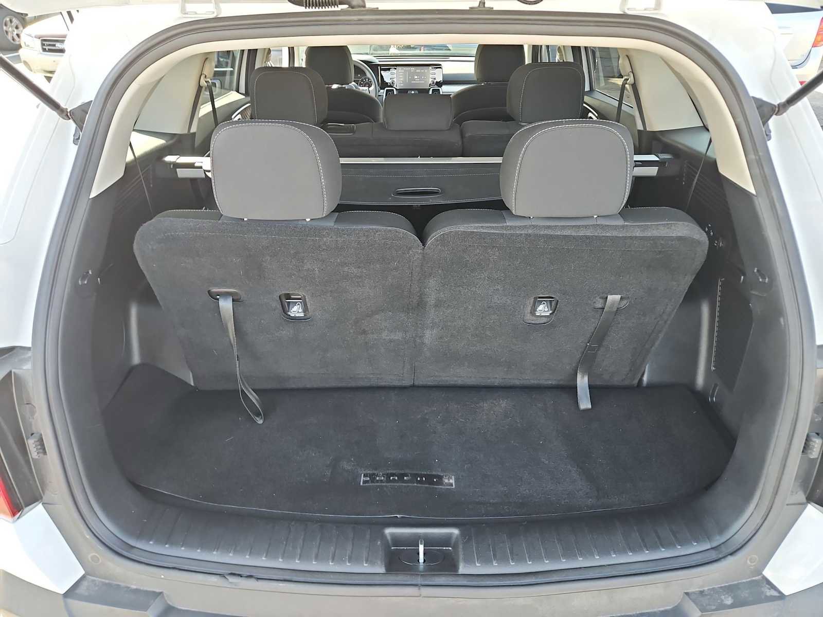 Used 2023 Kia Sorento LX image 31