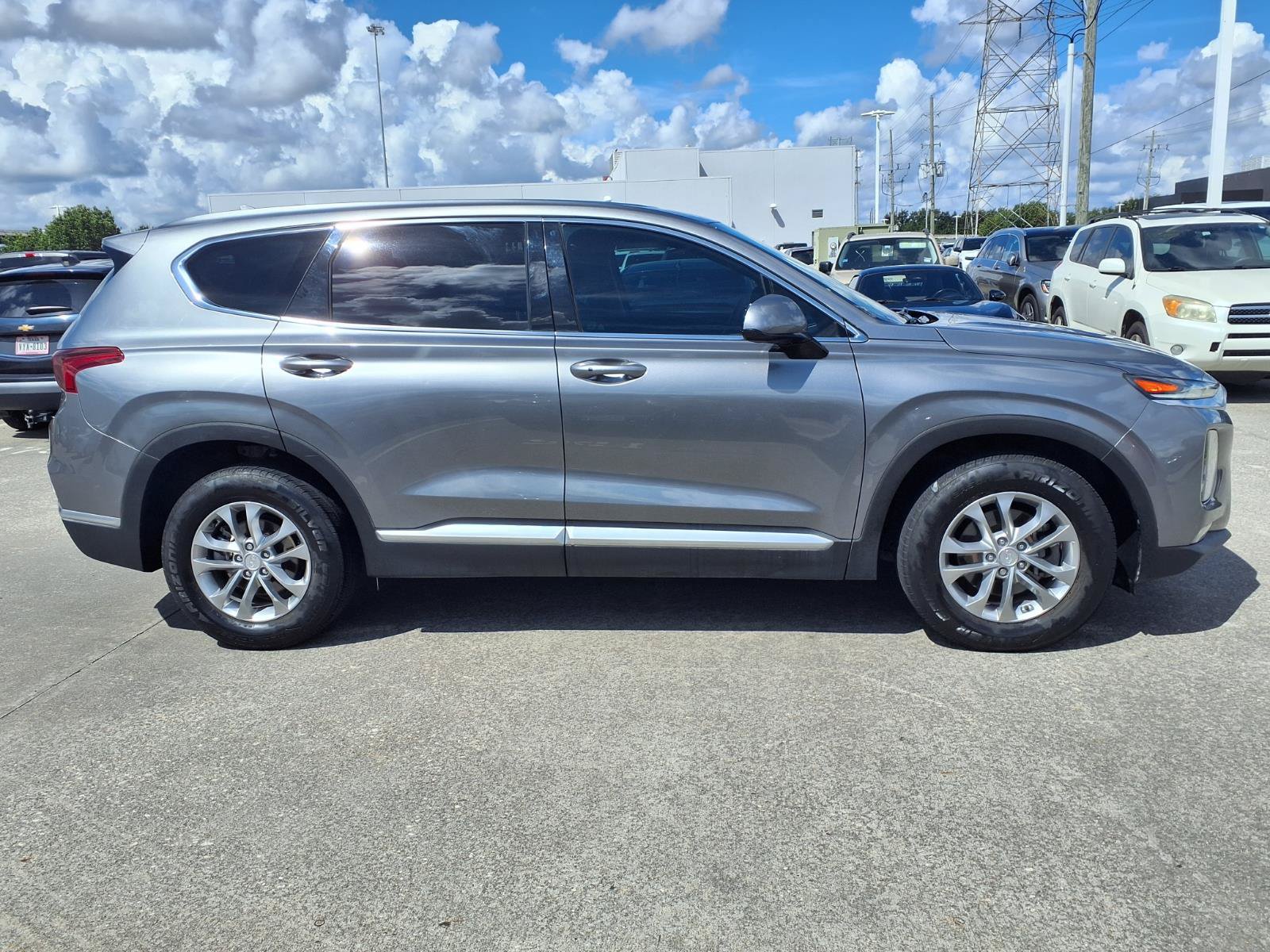 Used 2019 Hyundai Santa Fe SEL FWD image 25