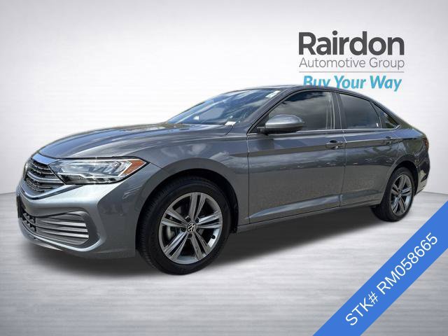 Used 2024 Volkswagen Jetta SE FWD image 3