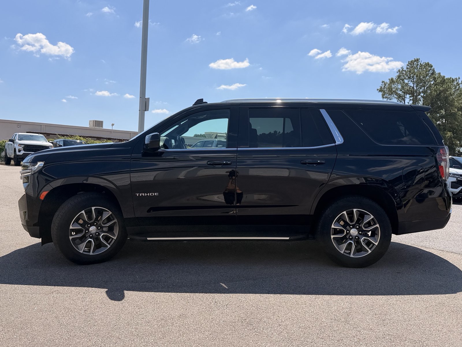 Used 2023 Chevrolet Tahoe LT AWD/4WD image 9
