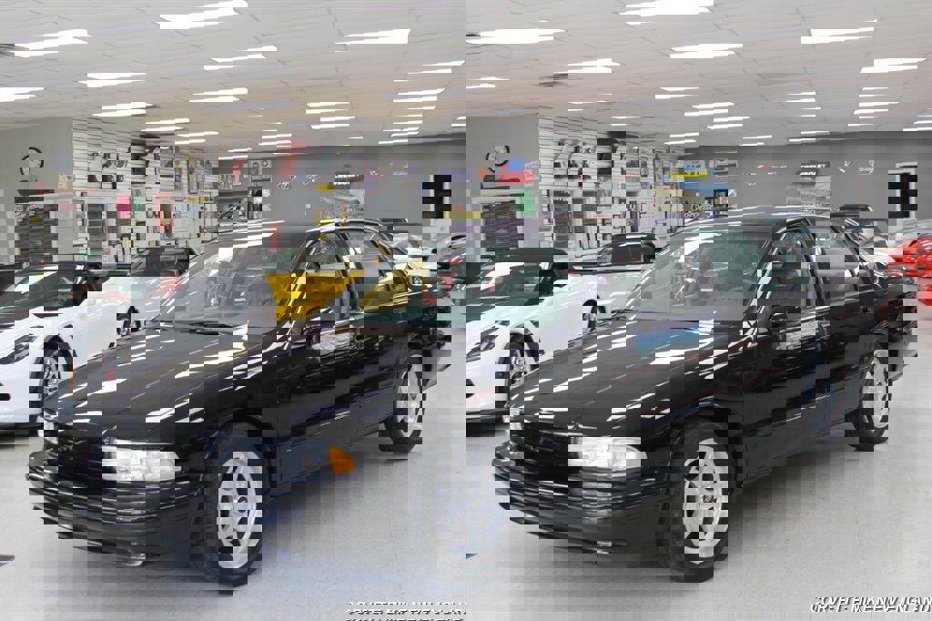 Used 1994 Chevrolet Impala SS image 2