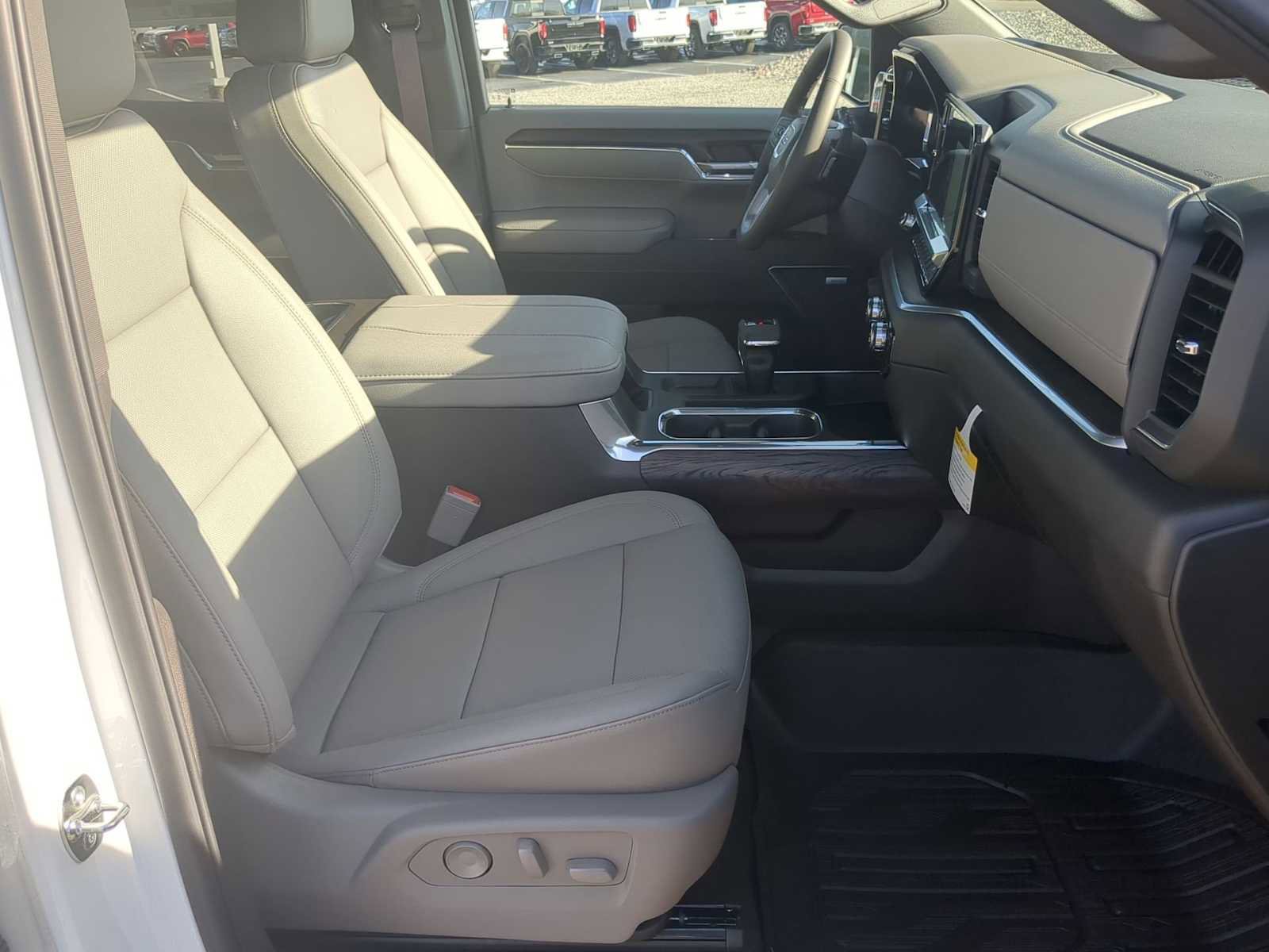 New 2026 GMC Sierra 1500 SLT w/ SLT Premium Plus Package image 29