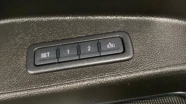 Used 2016 Chevrolet Tahoe LTZ AWD/4WD image 32
