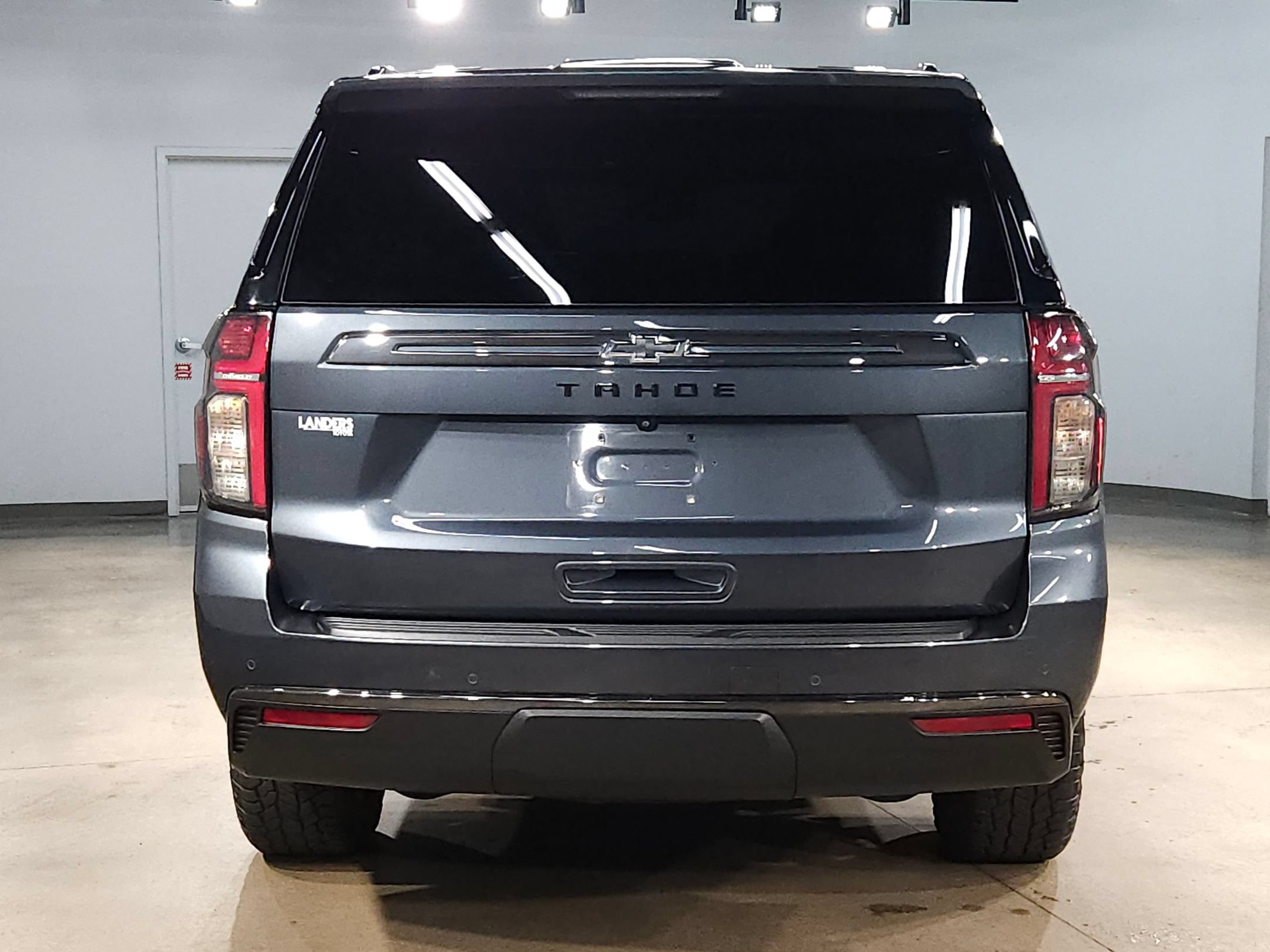 Used 2021 Chevrolet Tahoe Z71 w/ Luxury Package AWD/4WD image 6