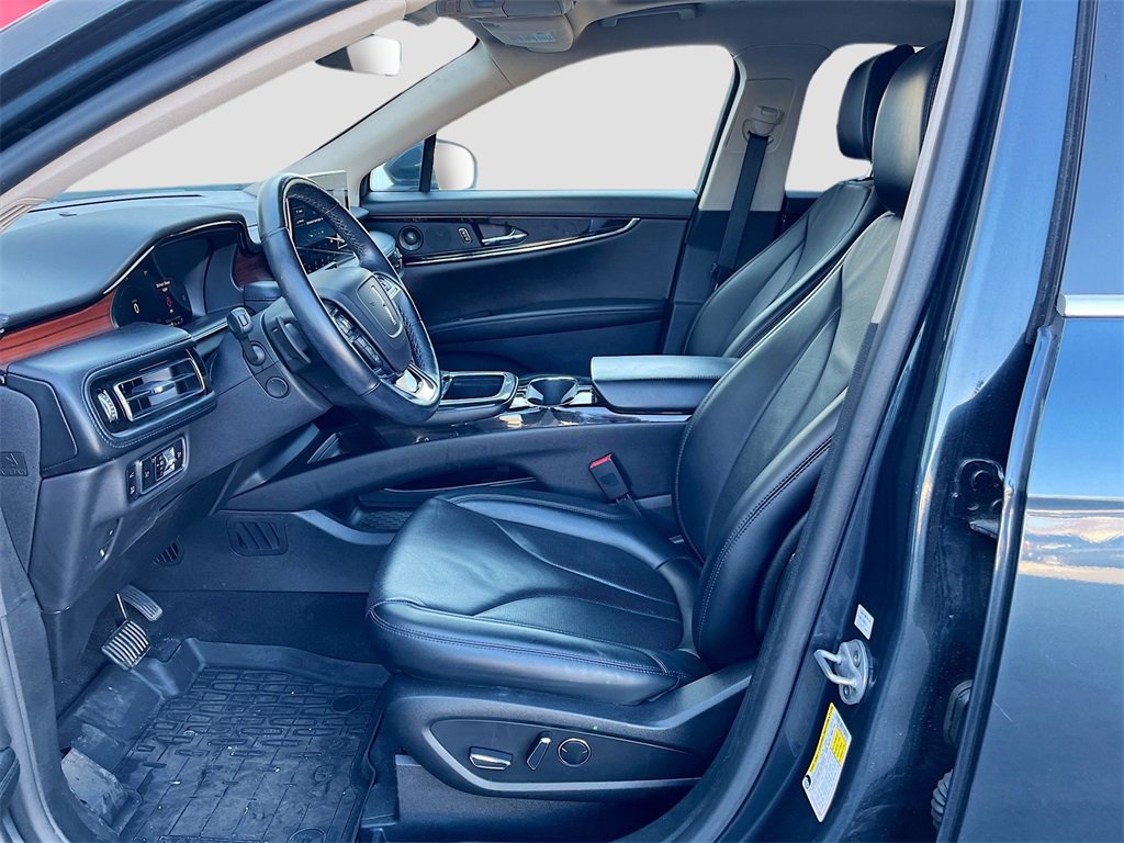 Used 2023 Lincoln Nautilus Reserve w/ Equipment Group 201A image 22